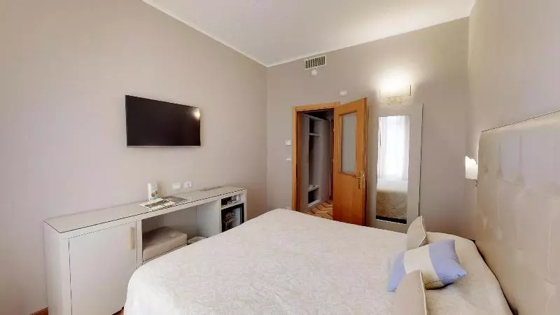 اتاق استاندارد, Metropole