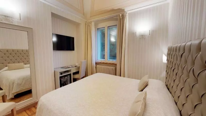 اتاق استاندارد, Metropole