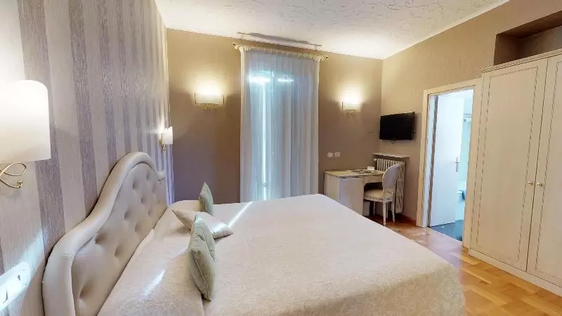 اتاق استاندارد, Metropole