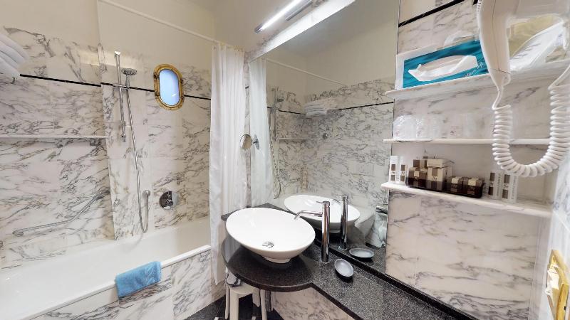 סוויטה, Metropole