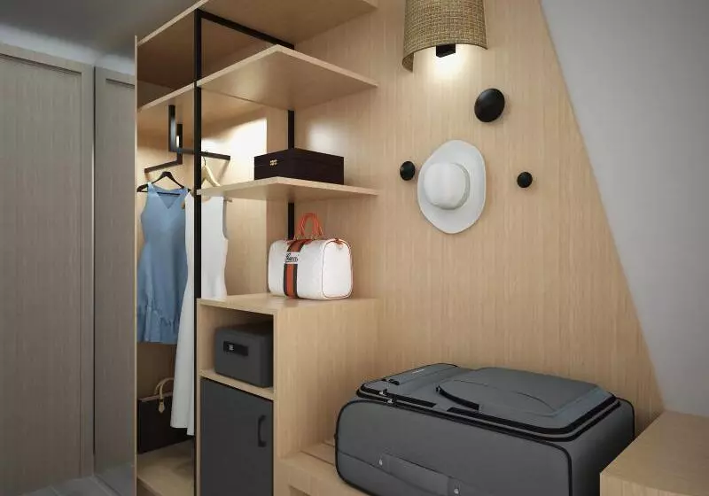 اتاق استاندارد سه نفره, Metropole