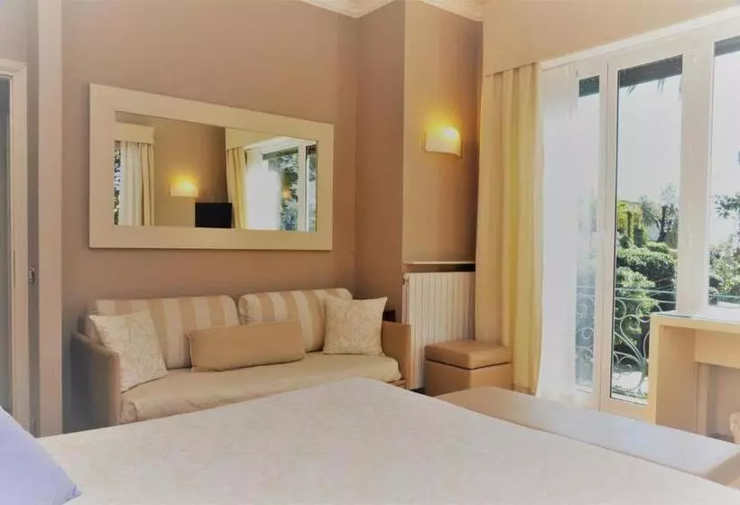 اتاق استاندارد سه نفره, Metropole