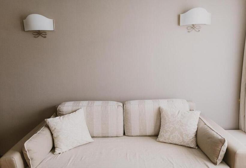 סוויטה, Metropole