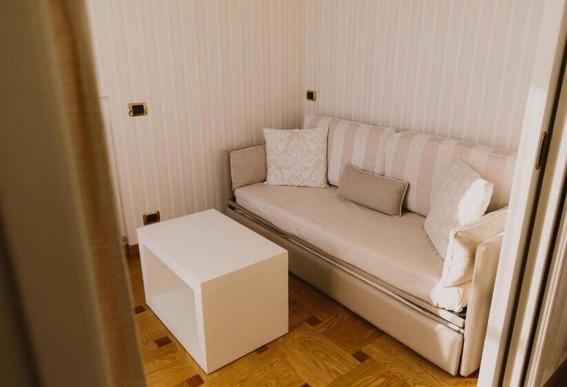 סוויטת ג'וניור נוף לים, Metropole