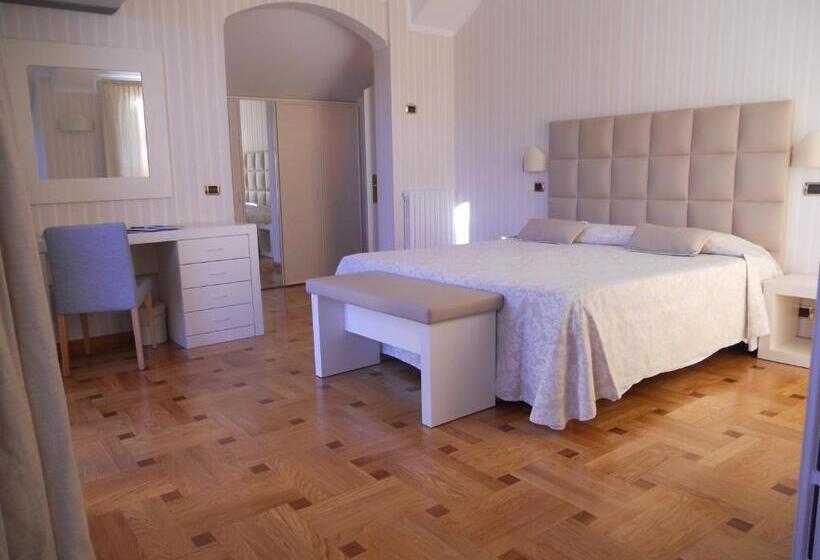 סוויטת ג'וניור נוף לים, Metropole