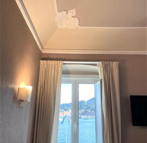 オーシャンビュースタンダードルーム, Metropole