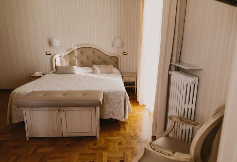 חדר סטנדרט נוף לים, Metropole