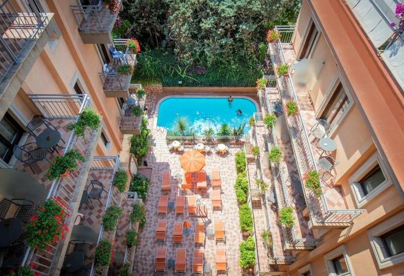 스탠다드 트리플 룸, Michelangelo