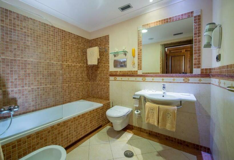 스탠다드 트리플 룸, Michelangelo