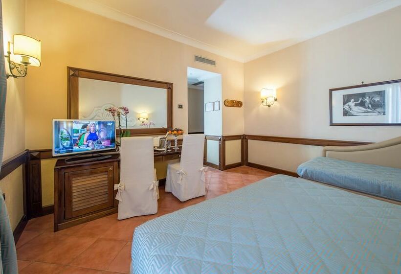 스탠다드 트리플 룸, Michelangelo