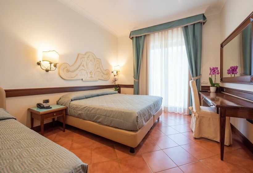 스탠다드 트리플 룸, Michelangelo