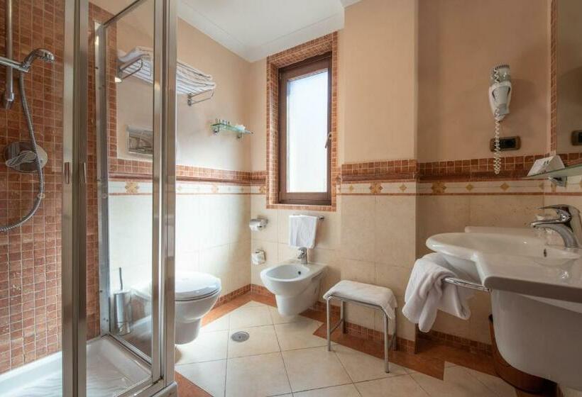 스탠다드 싱글 룸, Michelangelo