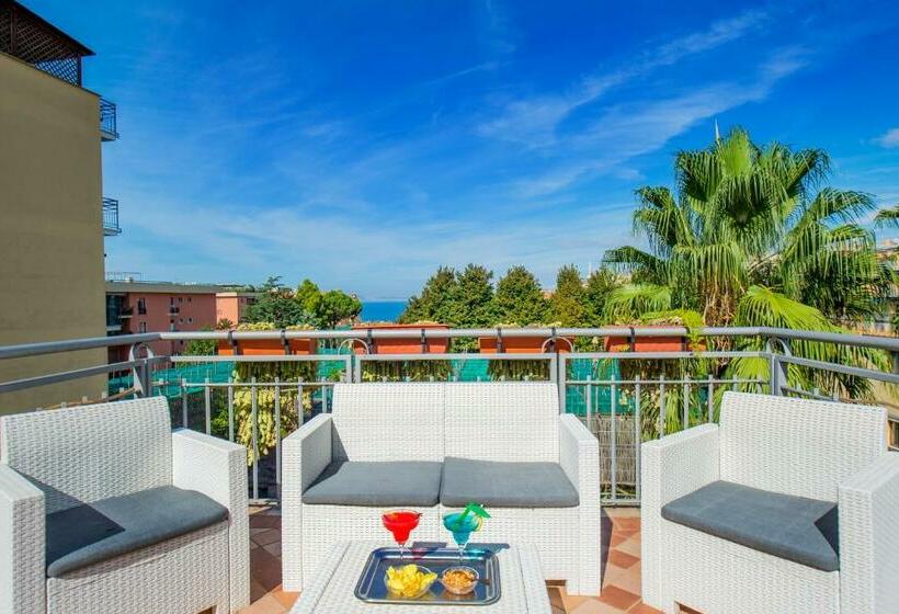 측면 바다 전망 스위트, Michelangelo