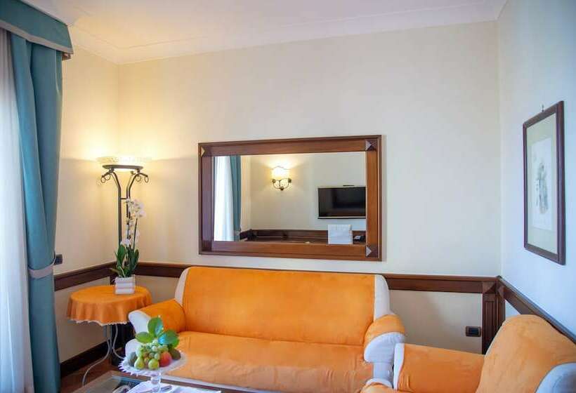 측면 바다 전망 스위트, Michelangelo