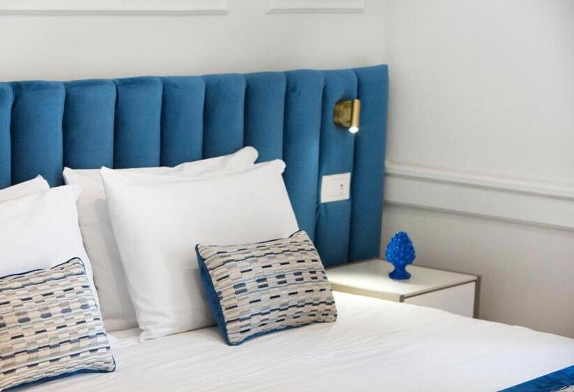 수피리어 룸, Michelangelo