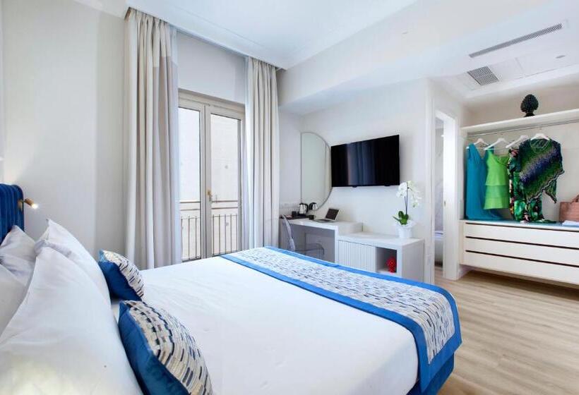 수피리어 룸, Michelangelo