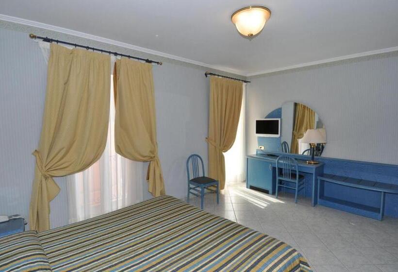 带阳台的豪华间, Moderno