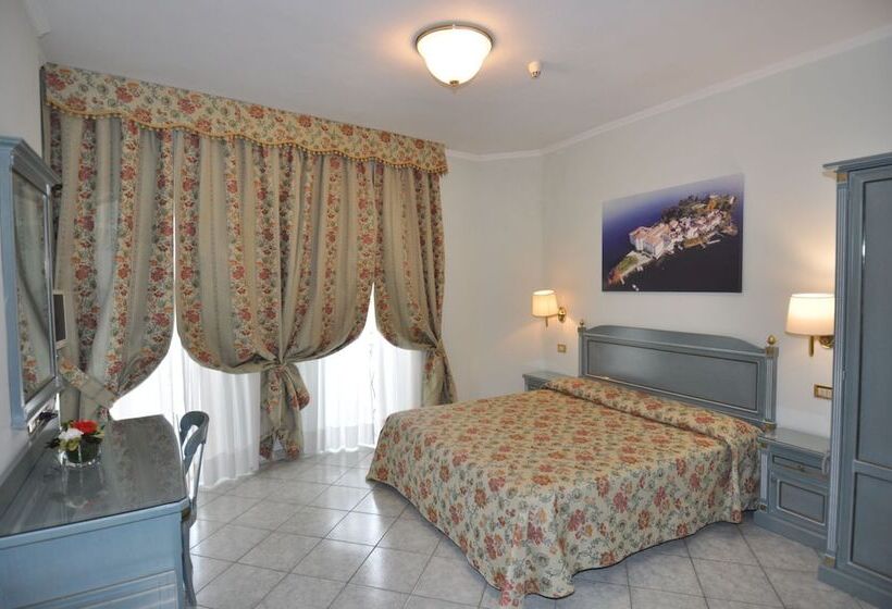 高级大房间, Moderno