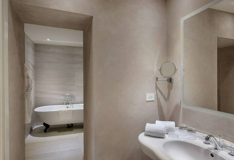 Номер Superior Одноместный, NH Collection Palazzo Verona