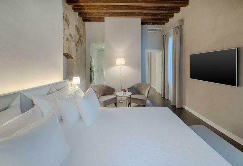 Люкс, NH Collection Palazzo Verona