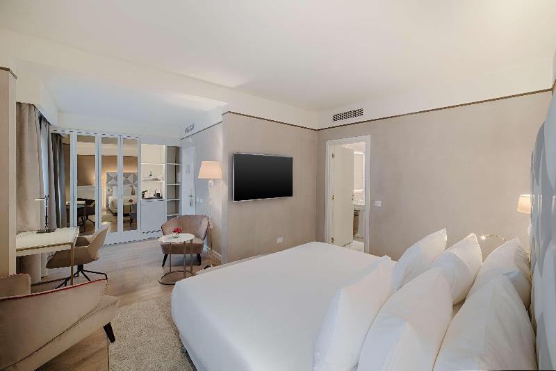 Полулюкс, NH Collection Palazzo Verona