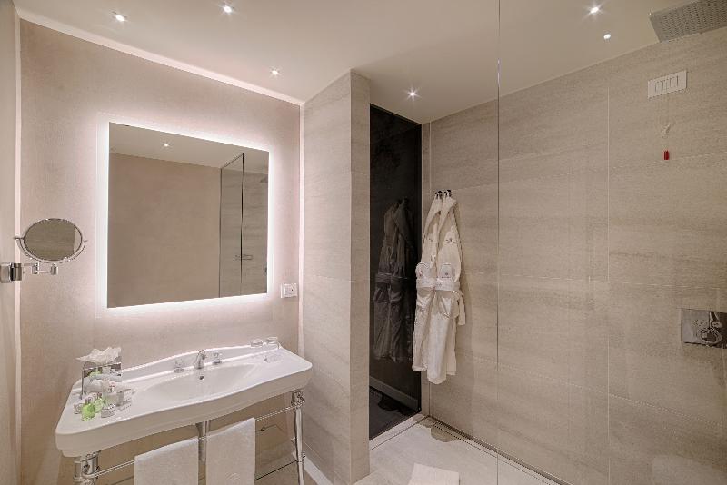 Полулюкс, NH Collection Palazzo Verona
