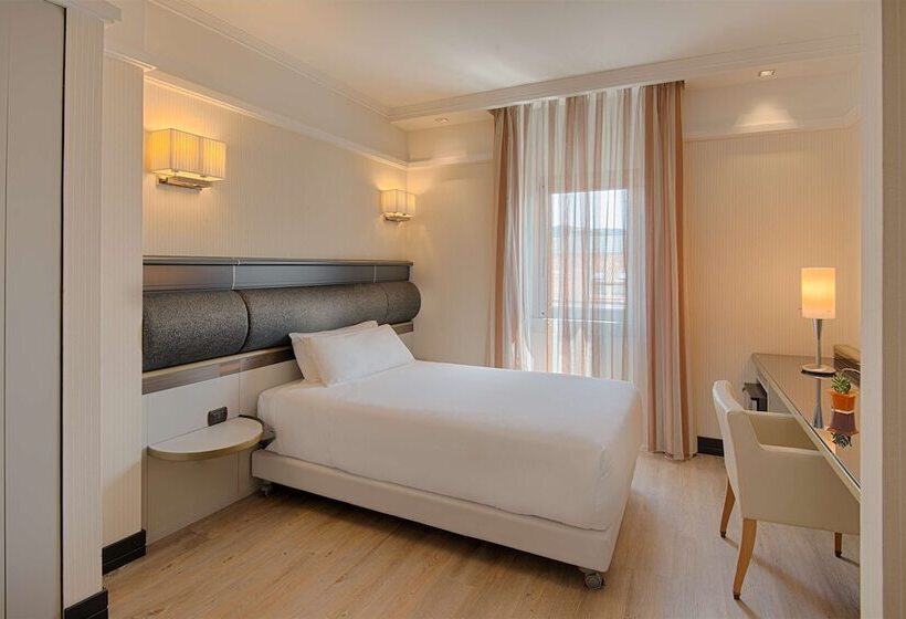 اتاق استاندارد یک نفره, NH Trieste