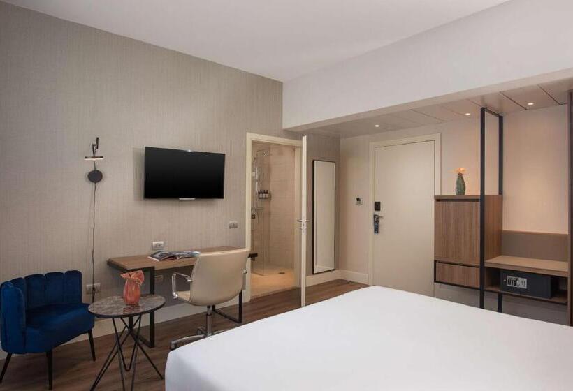 اتاق سوپریور, NH Trieste