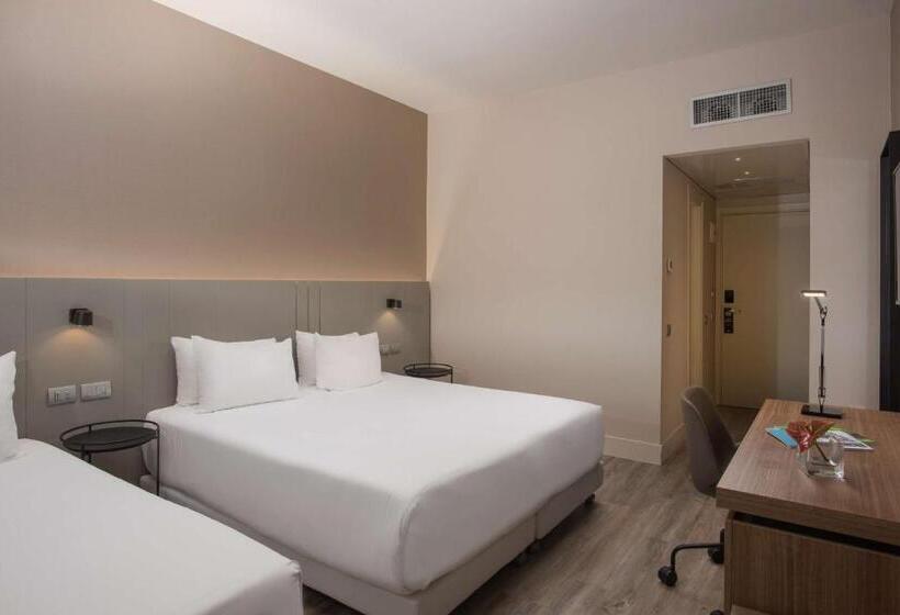 اتاق استاندارد سه نفره, NH Trieste