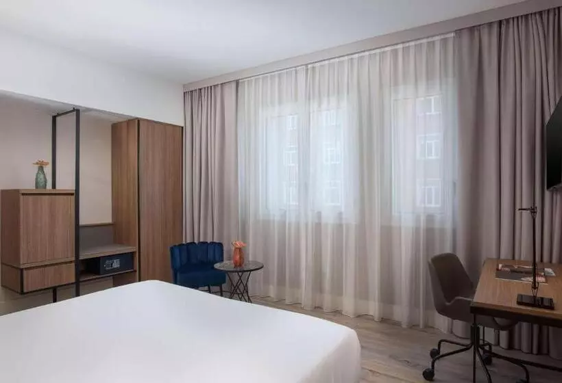 景色の見えるスーペリアルーム, NH Trieste