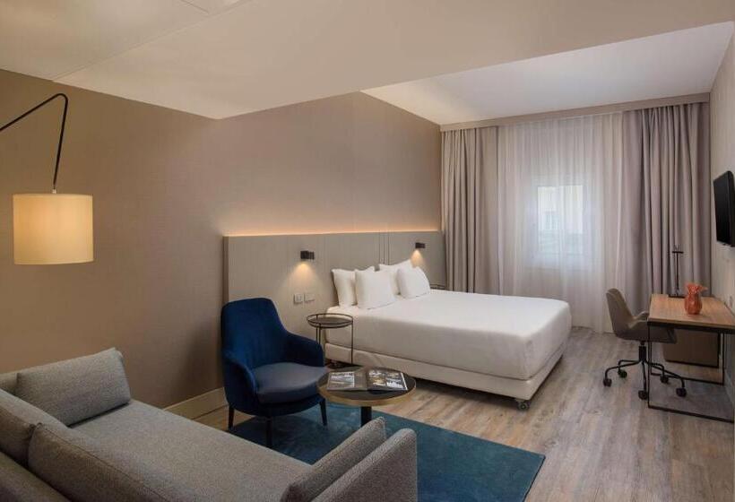 اتاق پرمیوم, NH Trieste