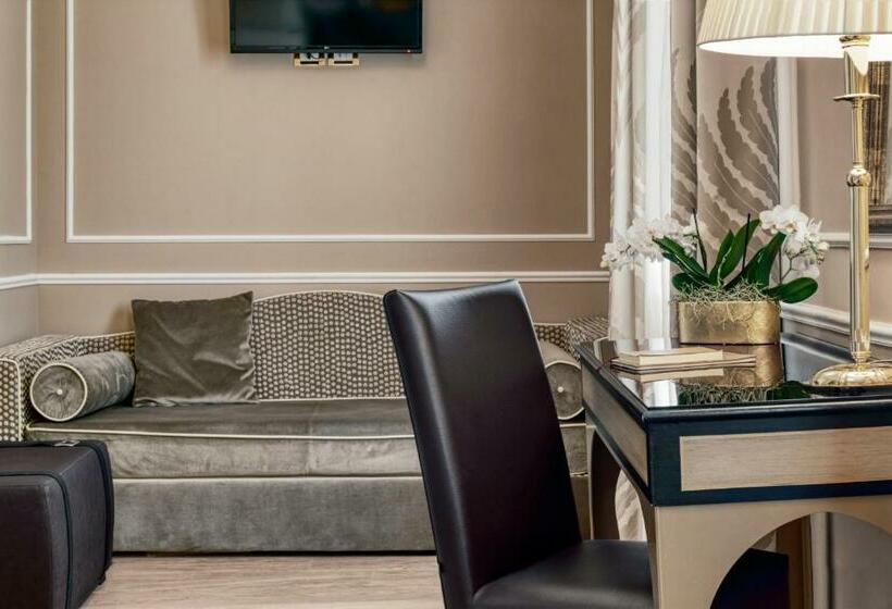 Standard Triple Room, Nuovo Teson