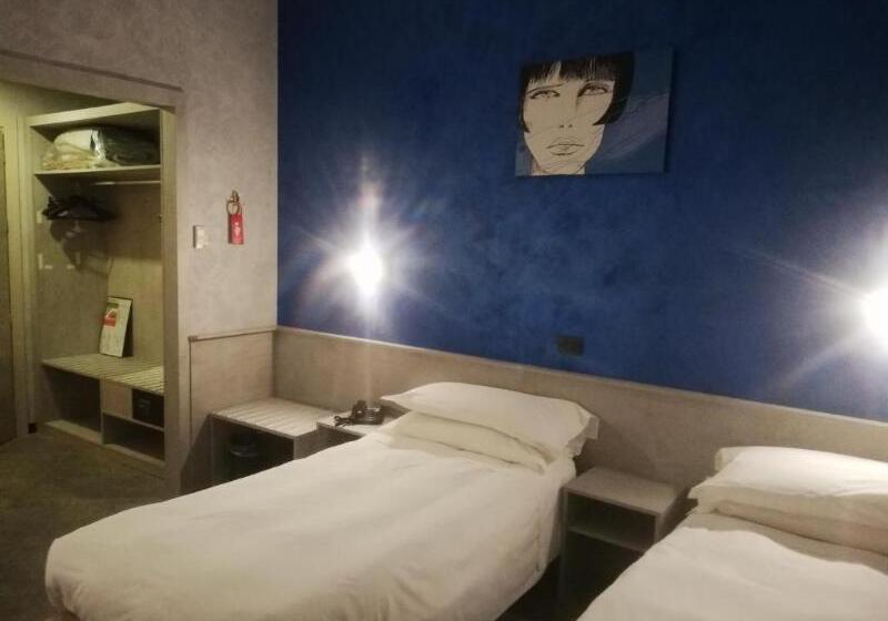 غرفة إقتصادية, Plaza