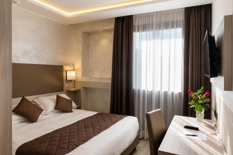 غرفة سوبيريور, Plaza