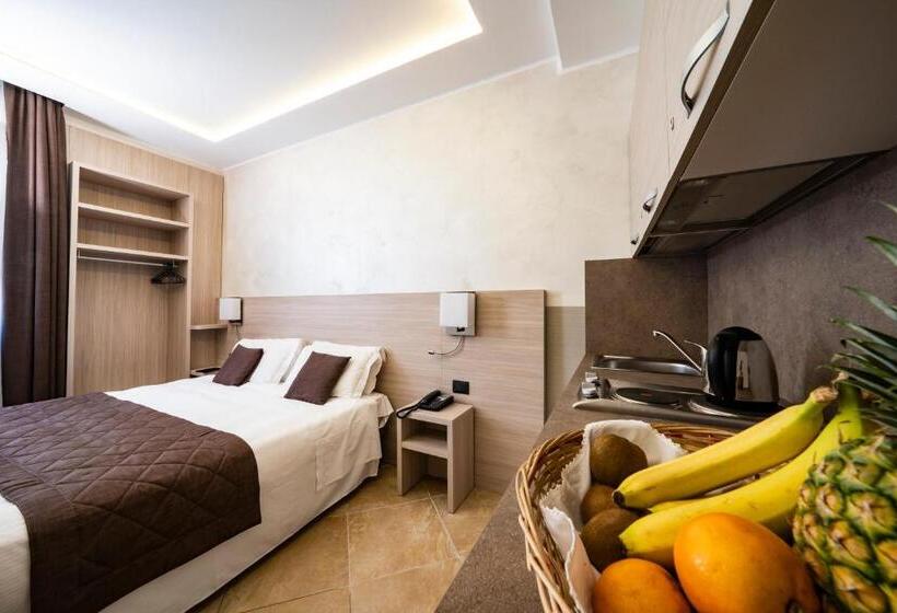 غرفة سوبيريور, Plaza