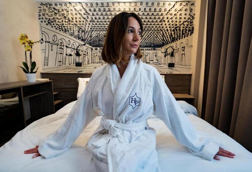 غرفة سوبيريور, Plaza