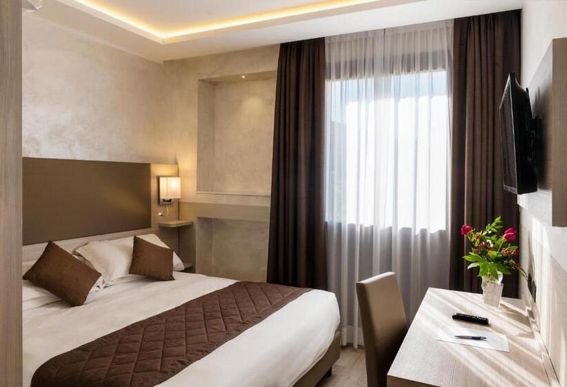 غرفة سوبيريور, Plaza