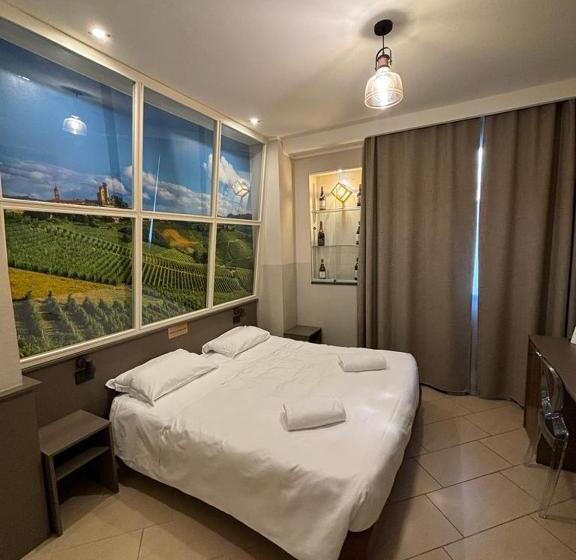 غرفة سوبيريور, Plaza