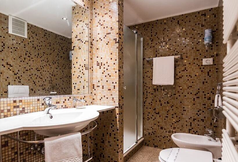 غرفة كلاسيكية, Antares