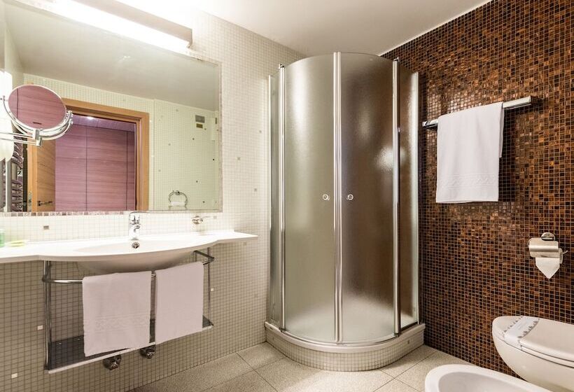 غرفة قياسية, Antares