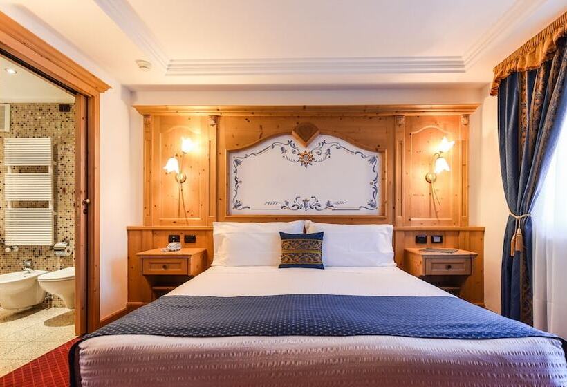 جناح جونيور, Antares