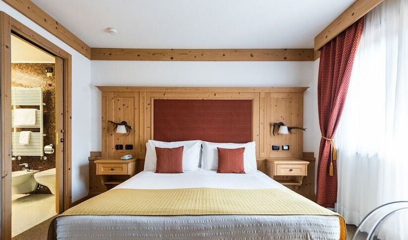 جناح جونيور, Antares