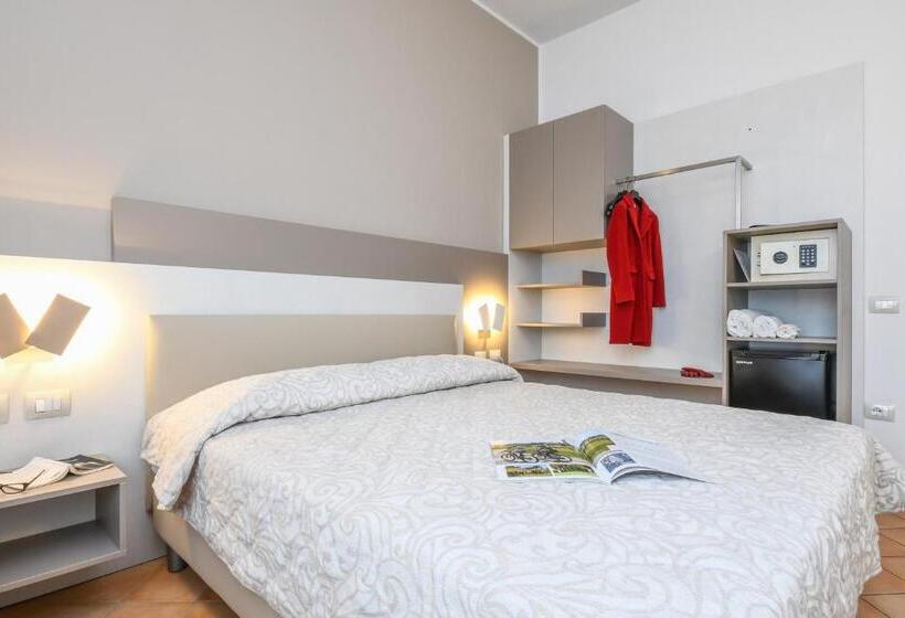 Номер Стандарт, Riel