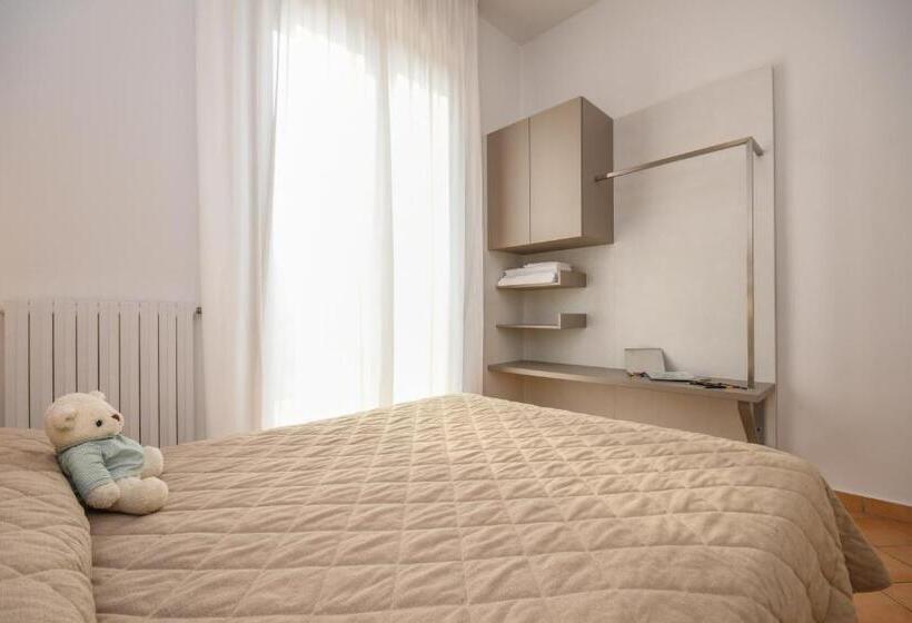 Четырехместный Номер Стандарт, Riel