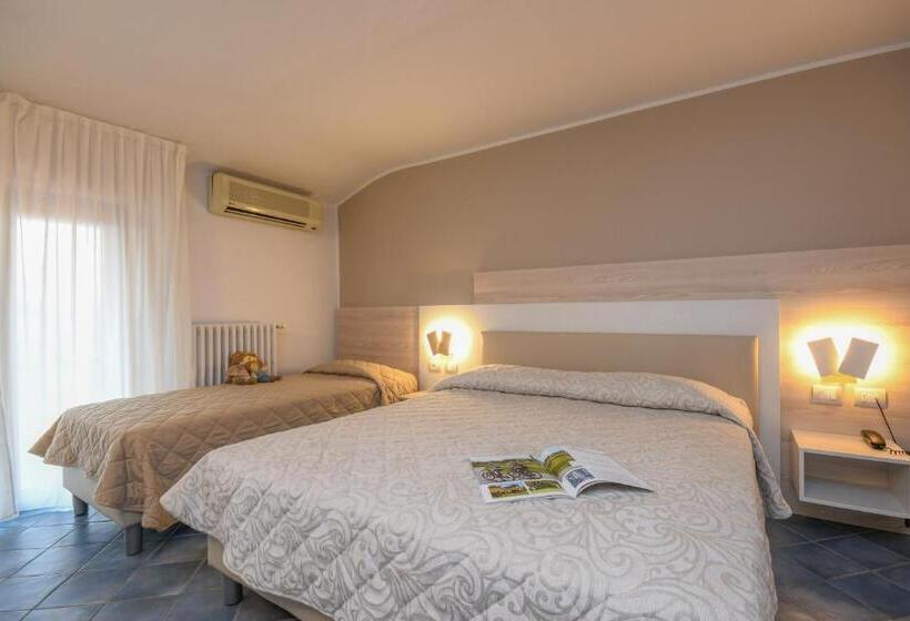 Семейный Номер, Riel