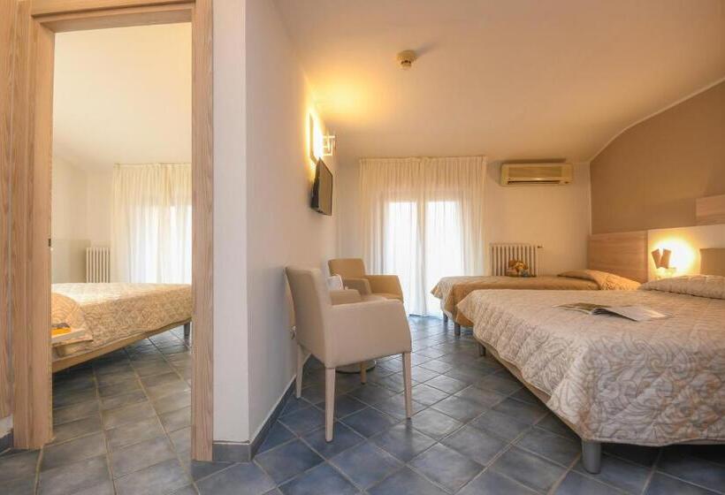 Семейный Номер, Riel