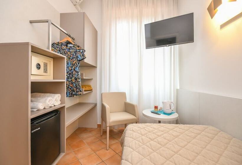 Номер Стандарт Индивидуальный, Riel