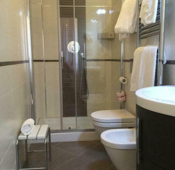 اتاق استاندارد چهار تخته, San Zulian