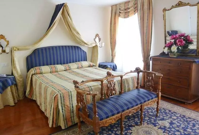 اتاق عادی, San Zulian