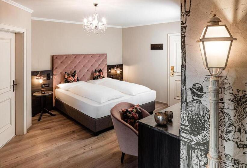 Номер Superior, Schlosswirt